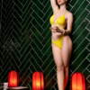 Anitta Amarelo